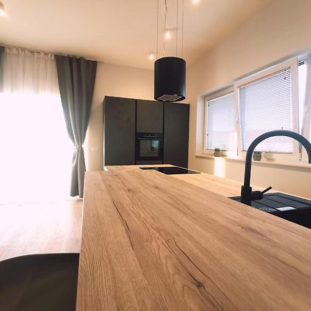 Villa Kora - Luxury Holiday Apartments Lumbarda Luaran gambar