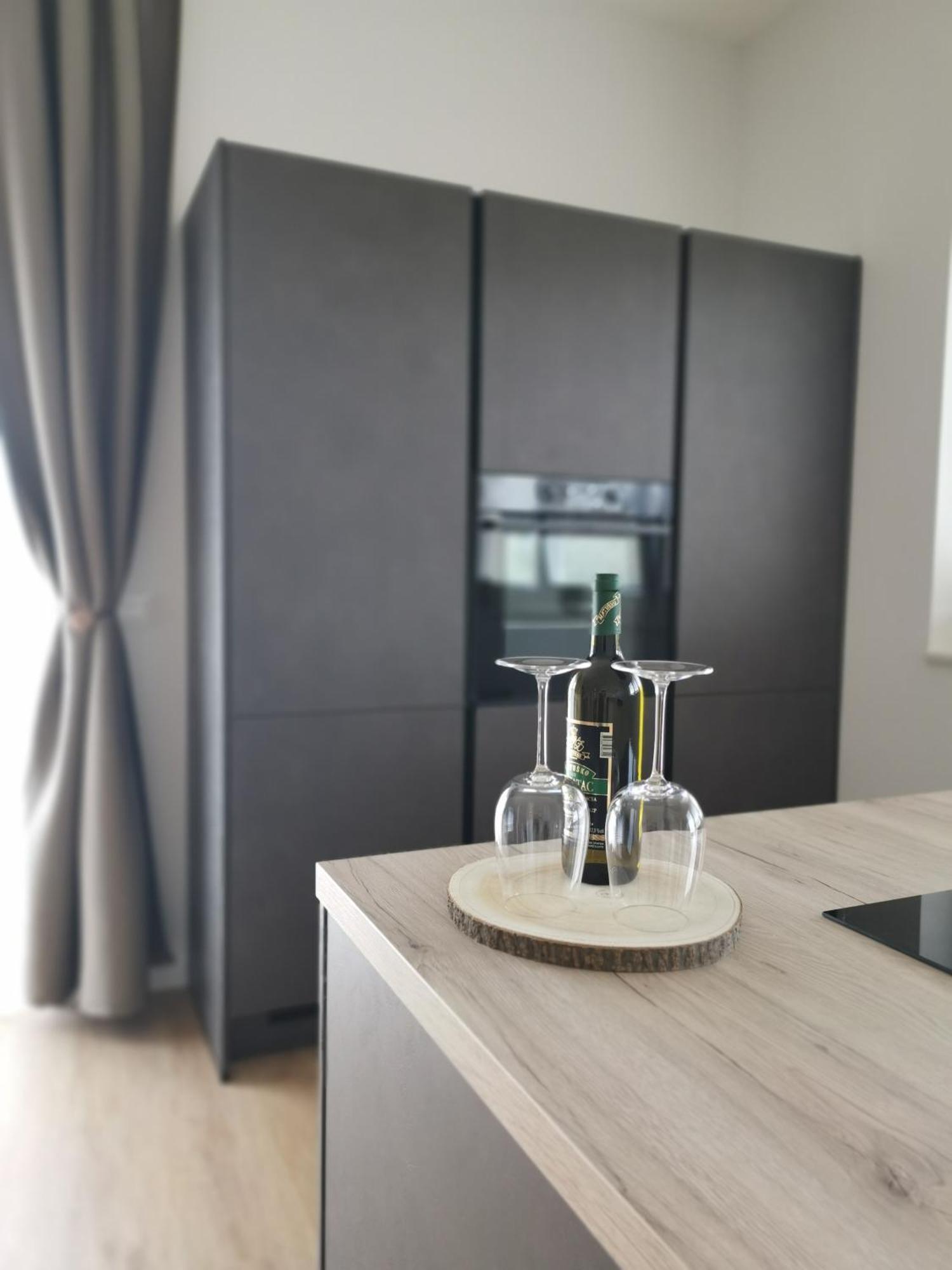 Villa Kora - Luxury Holiday Apartments Lumbarda Luaran gambar