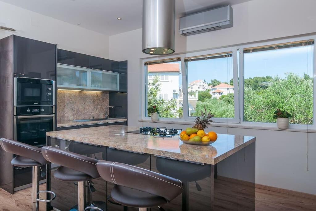 Villa Kora - Luxury Holiday Apartments Lumbarda Luaran gambar