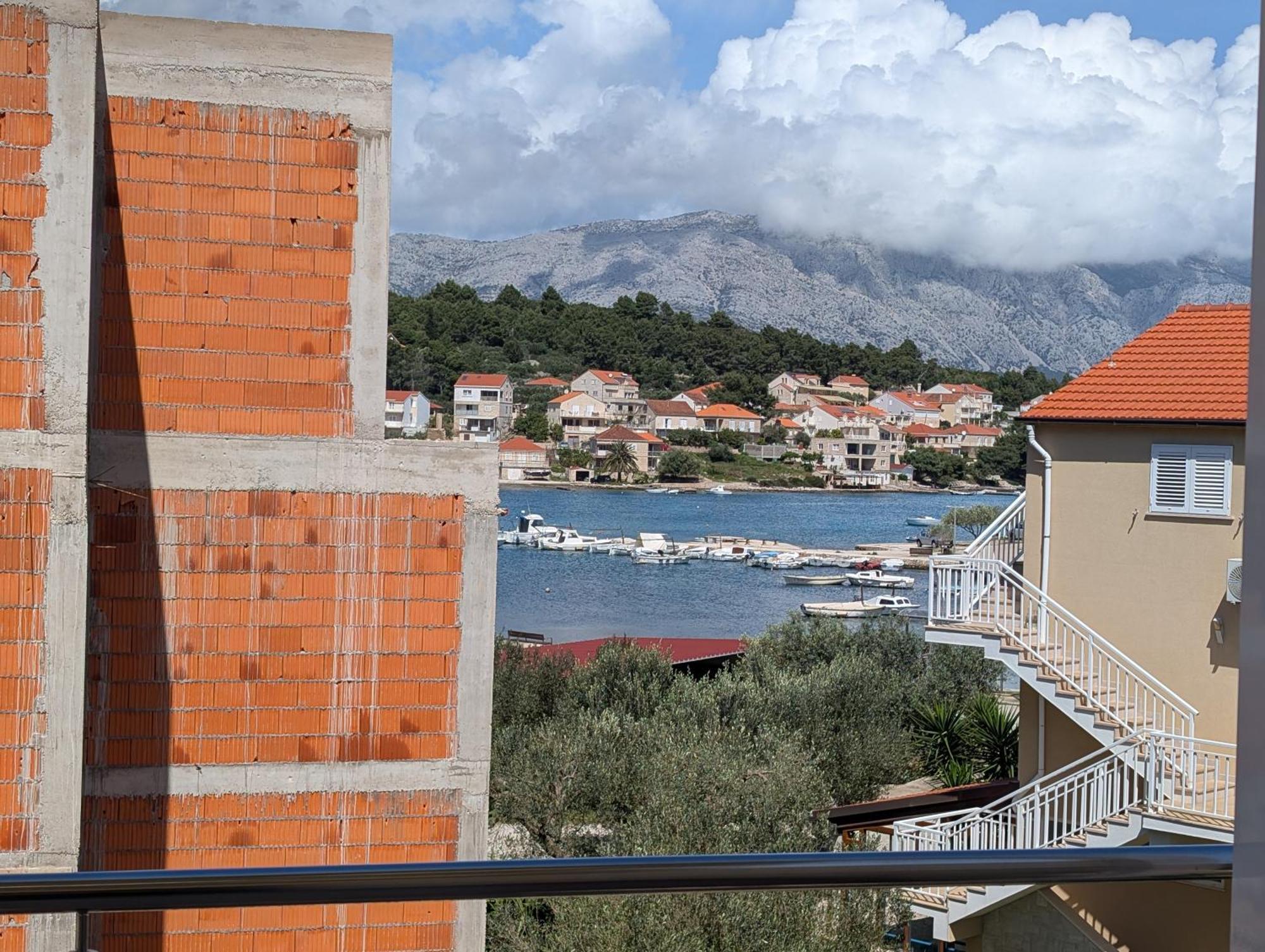 Villa Kora - Luxury Holiday Apartments Lumbarda Bilik gambar