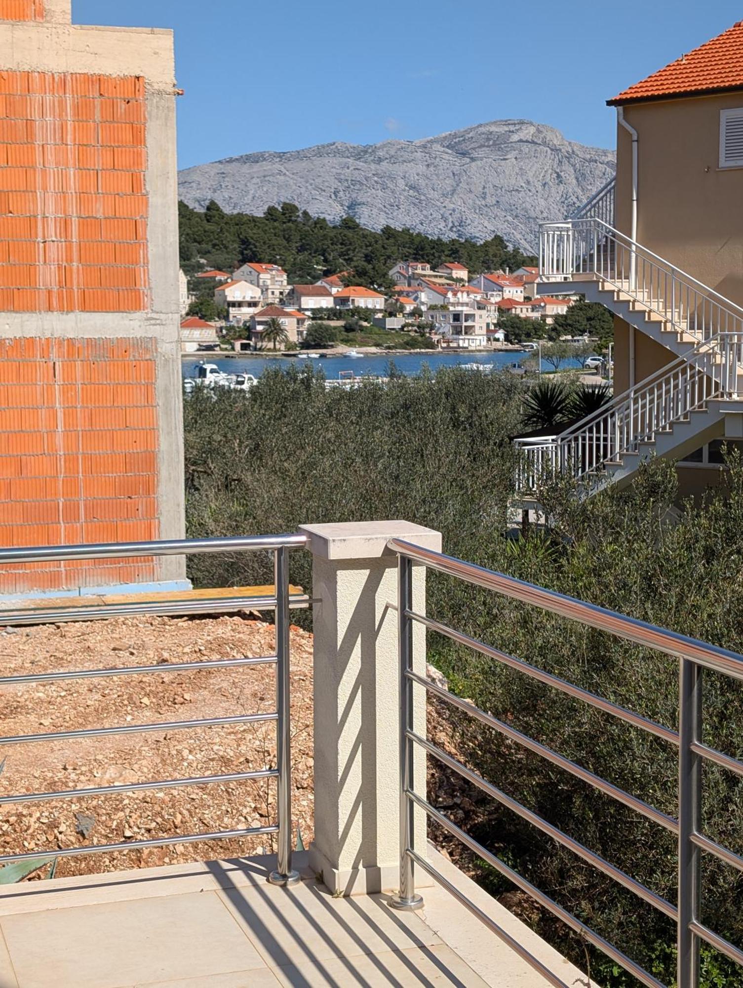 Villa Kora - Luxury Holiday Apartments Lumbarda Luaran gambar